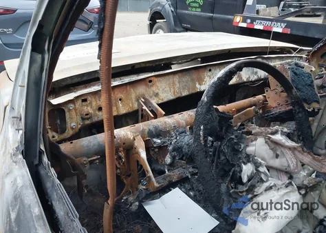 2019 Toyota Tacoma Sr V6 из США, поврежденный, VIN 5TFRZ5CN6KX075569